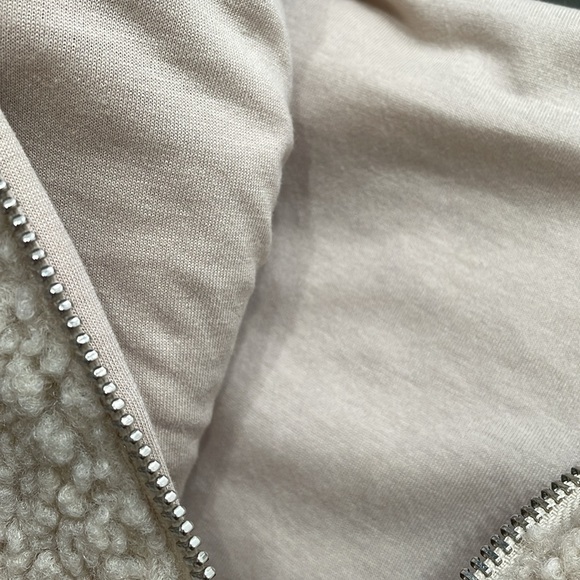 H&M Regular Fit Teddy Fleece Jacket - Picture 13 of 13